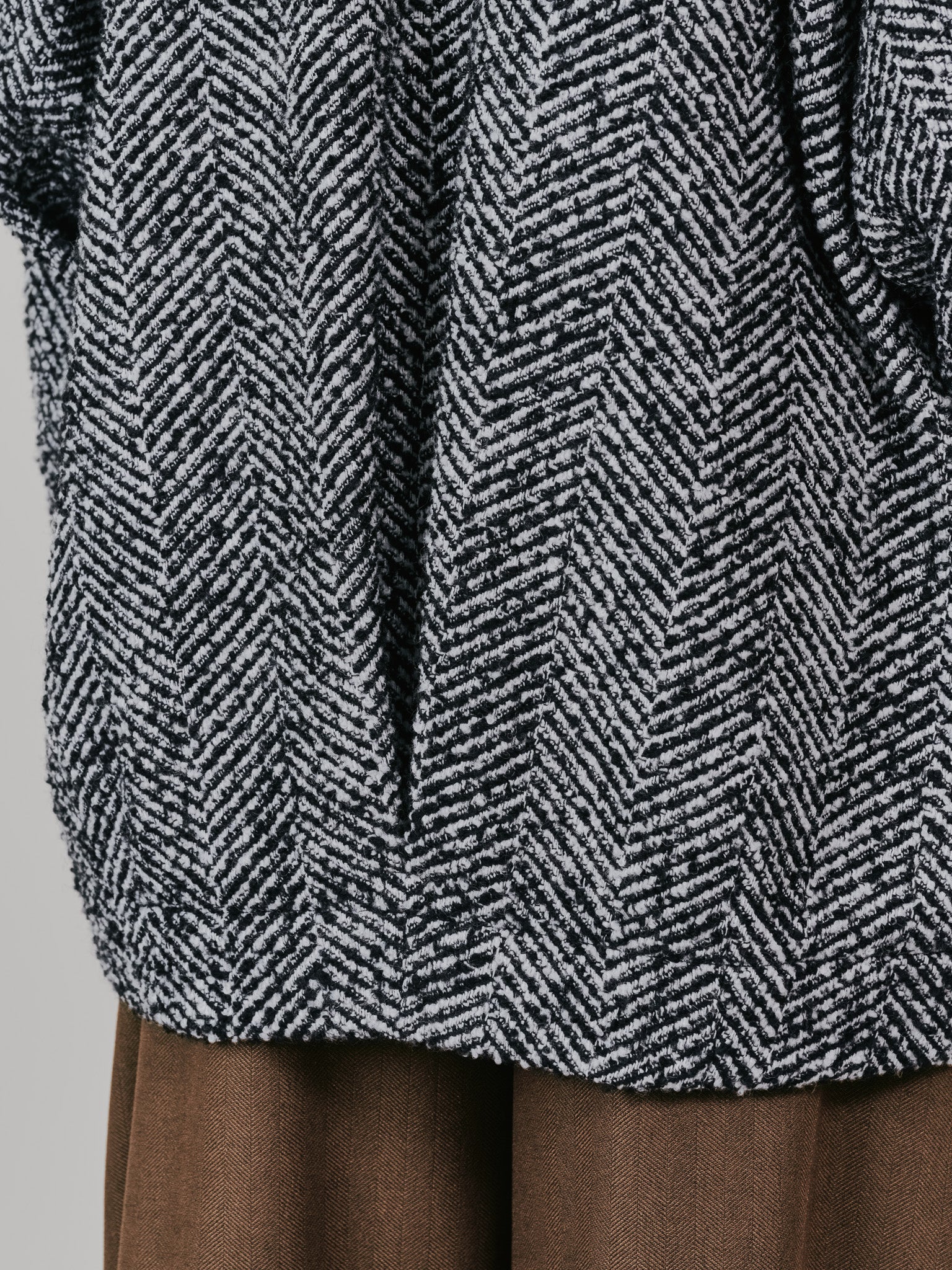 【-PRE SALE- 12/15 18:00まで!!】バックタックヘリンボーンツィードコーディガン [605561] off