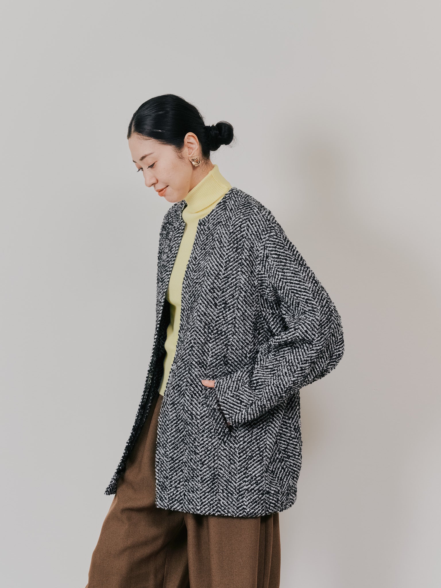 【-PRE SALE- 12/15 18:00まで!!】バックタックヘリンボーンツィードコーディガン [605561] off