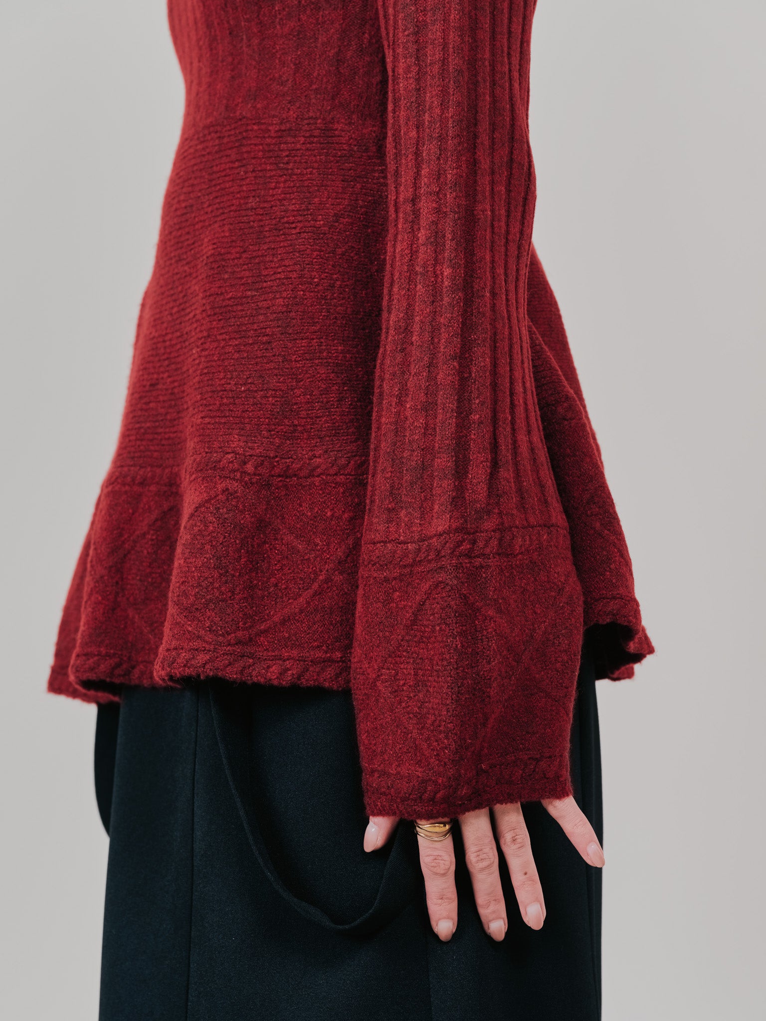 ケーブルペプラムニットトップス [605534] wine