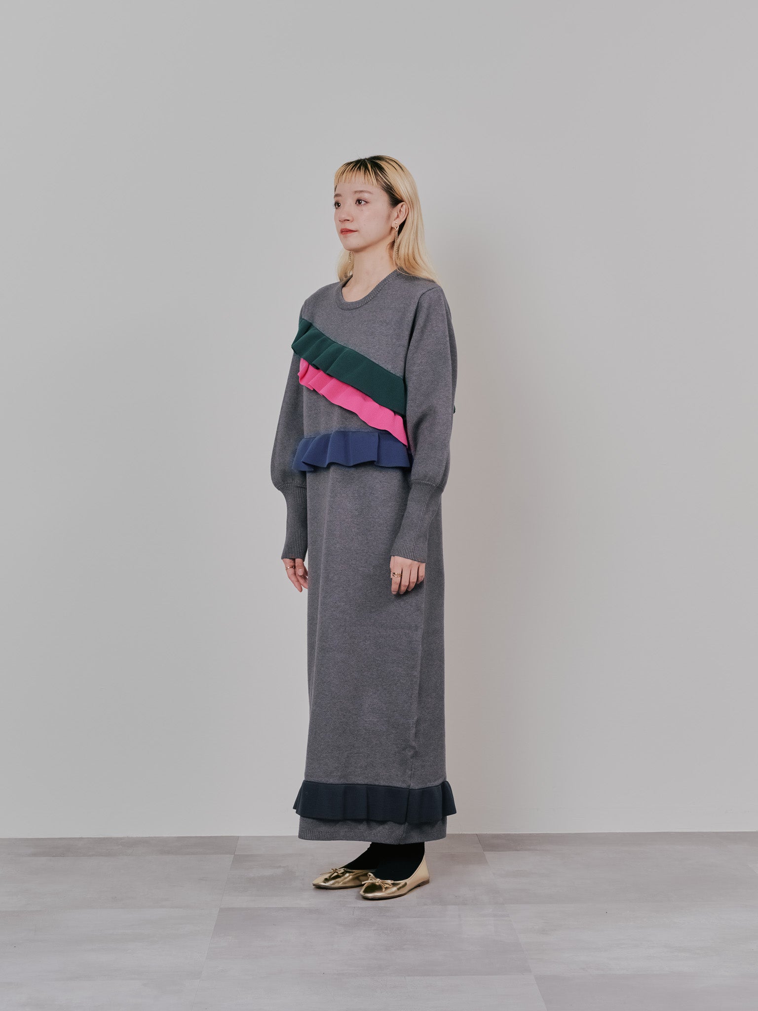 配色フリルティアードニットワンピース [601411] charcoal