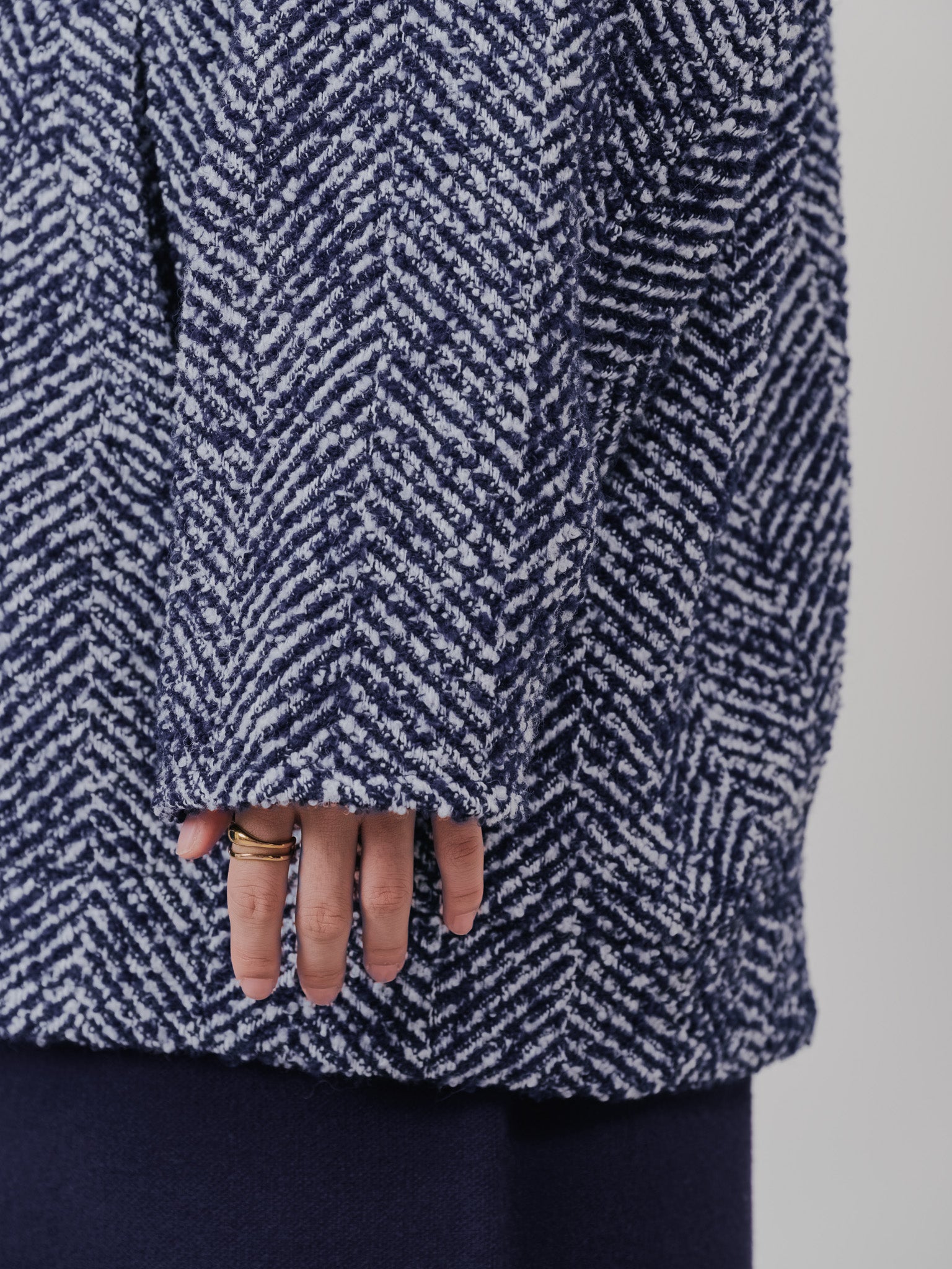 【-PRE SALE- 12/15 18:00まで!!】バックタックヘリンボーンツィードコーディガン [605561] blue