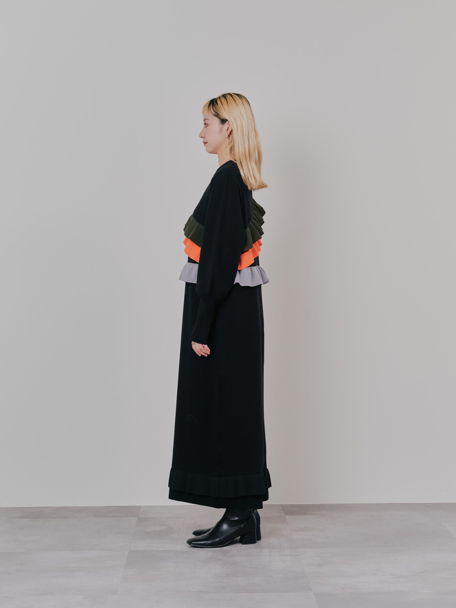 配色フリルティアードニットワンピース [601411] black