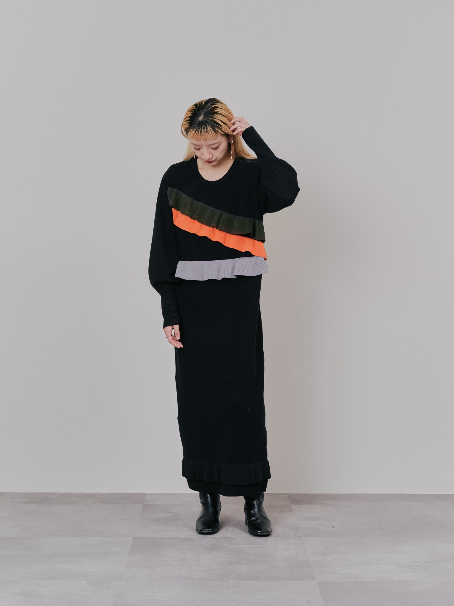 配色フリルティアードニットワンピース [601411] black
