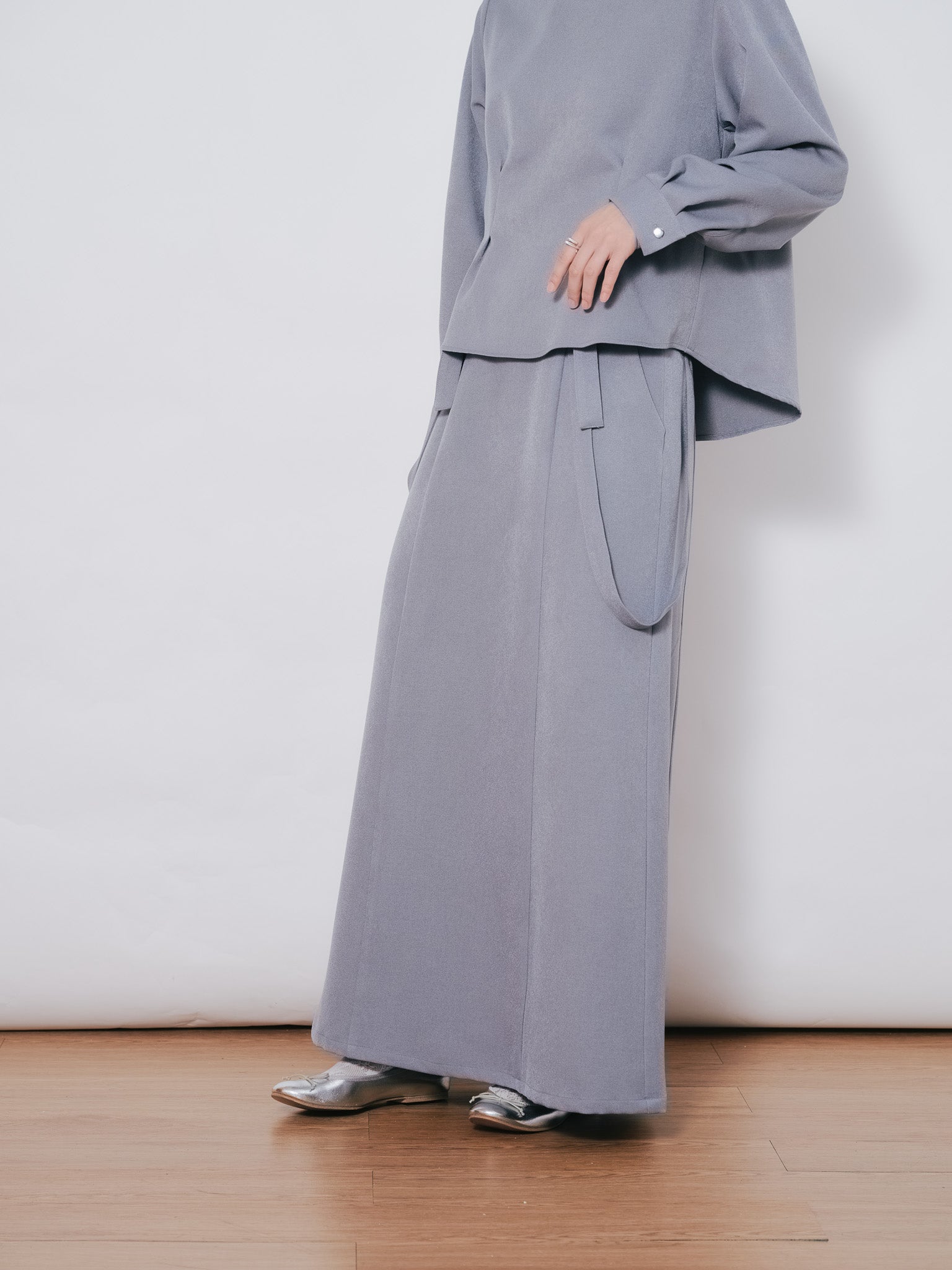 【SALE】サスペンダー付ソフトAラインスカート [608328] grey