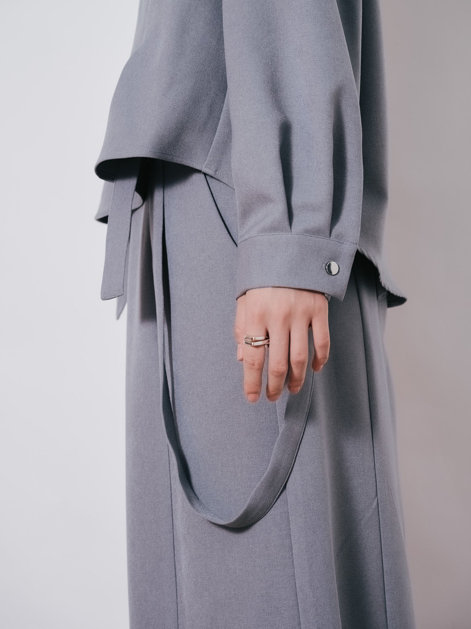 【SALE】ウエストタックウールライクツイルトップス [608327] grey