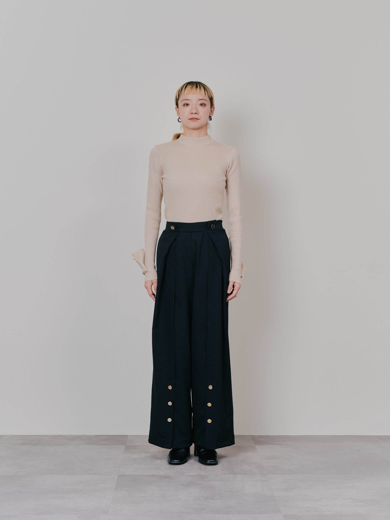 リブボトルネックニットトップス [601447] light beige