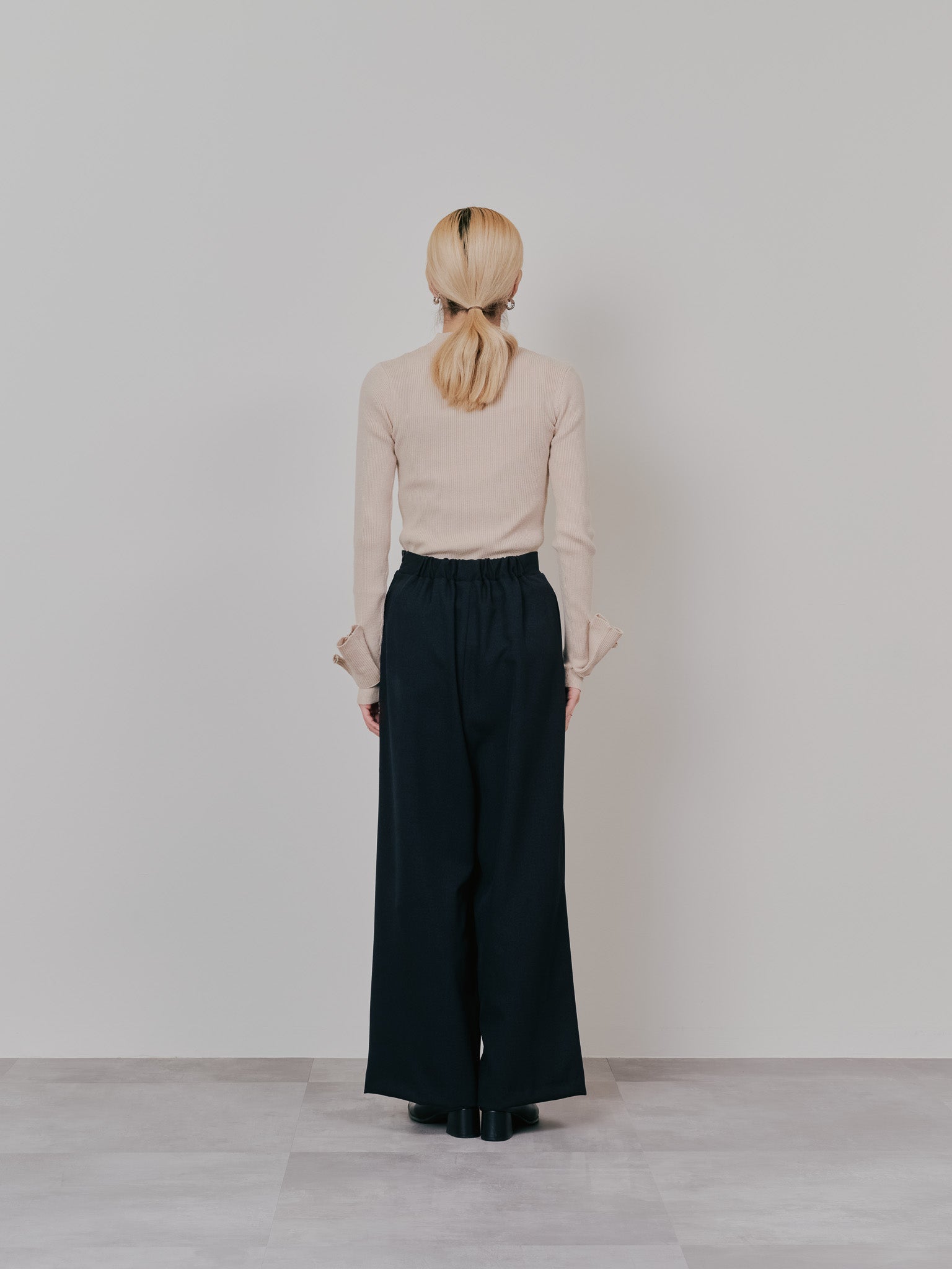 リブボトルネックニットトップス [601447] light beige