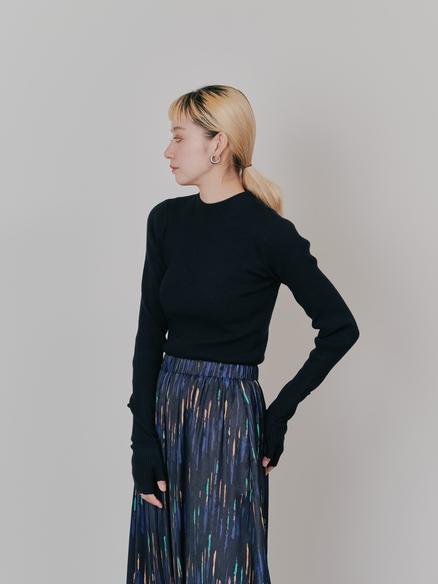 リブボトルネックニットトップス [601447] black