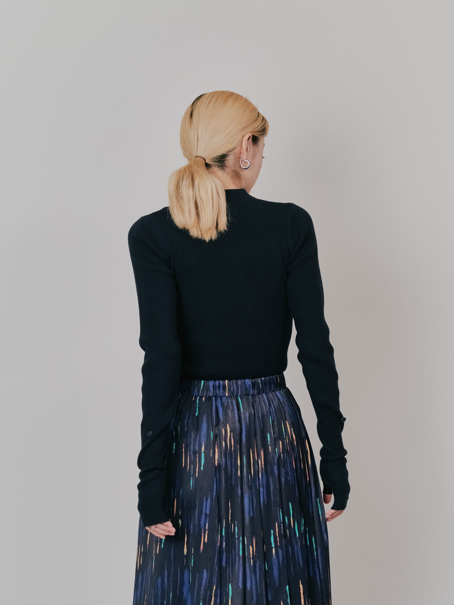 リブボトルネックニットトップス [601447] black