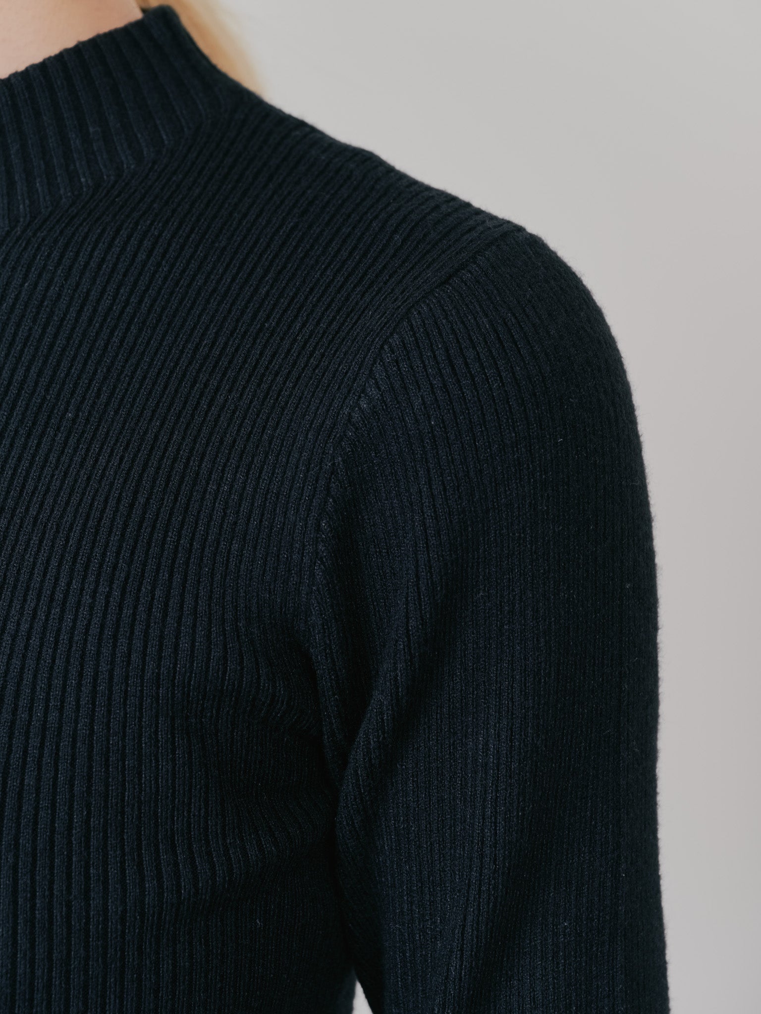 リブボトルネックニットトップス [601447] black