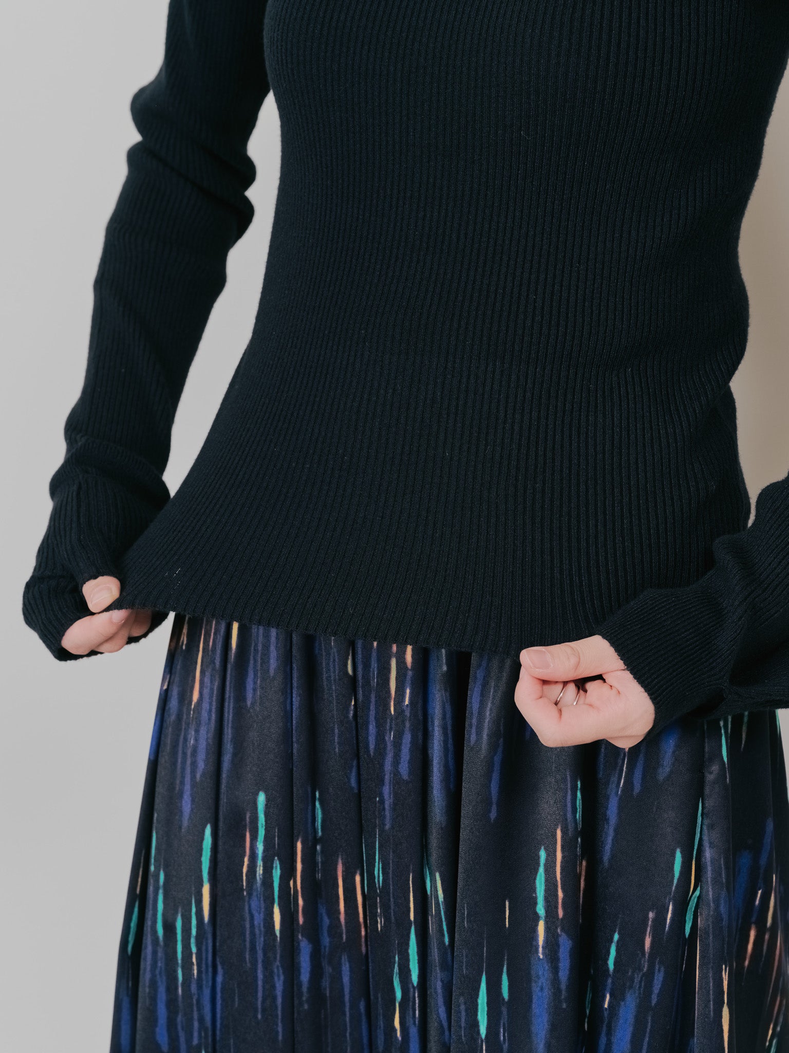 リブボトルネックニットトップス [601447] black