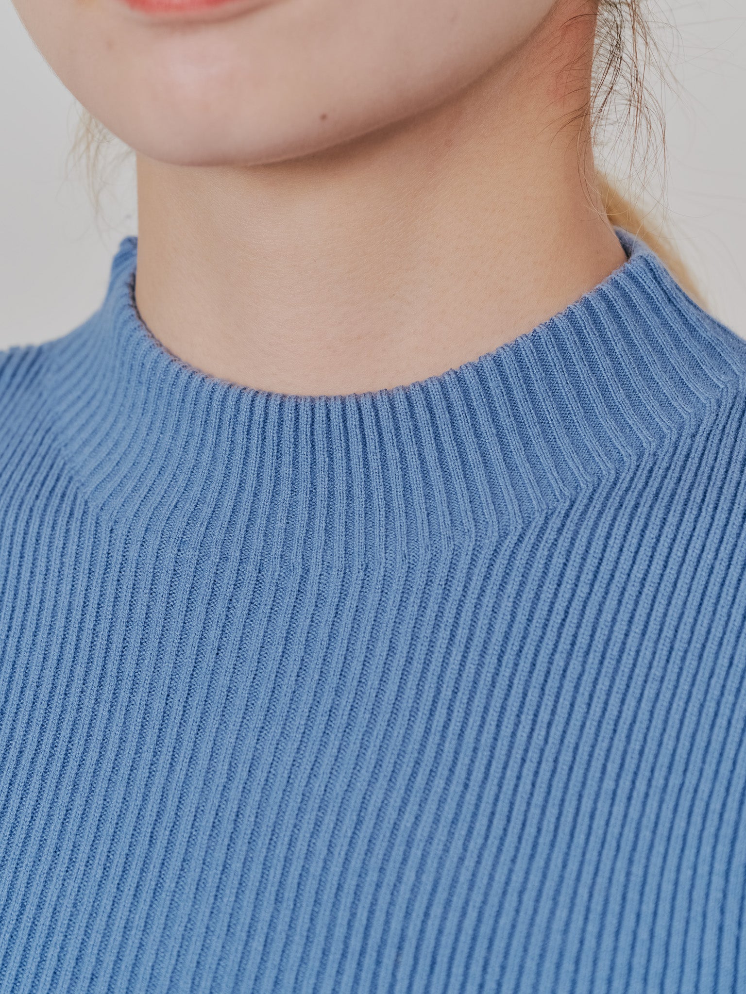 リブボトルネックニットトップス [601447] sax