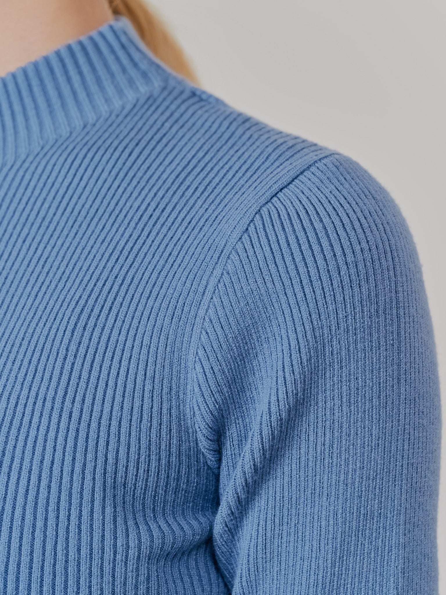 【SALE】リブボトルネックニットトップス [601447] sax