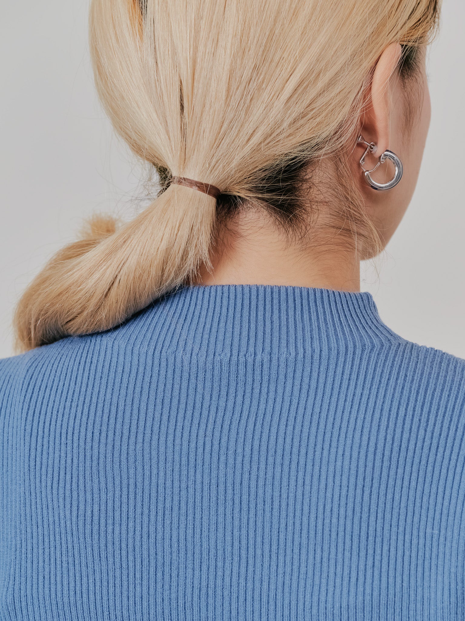 リブボトルネックニットトップス [601447] sax