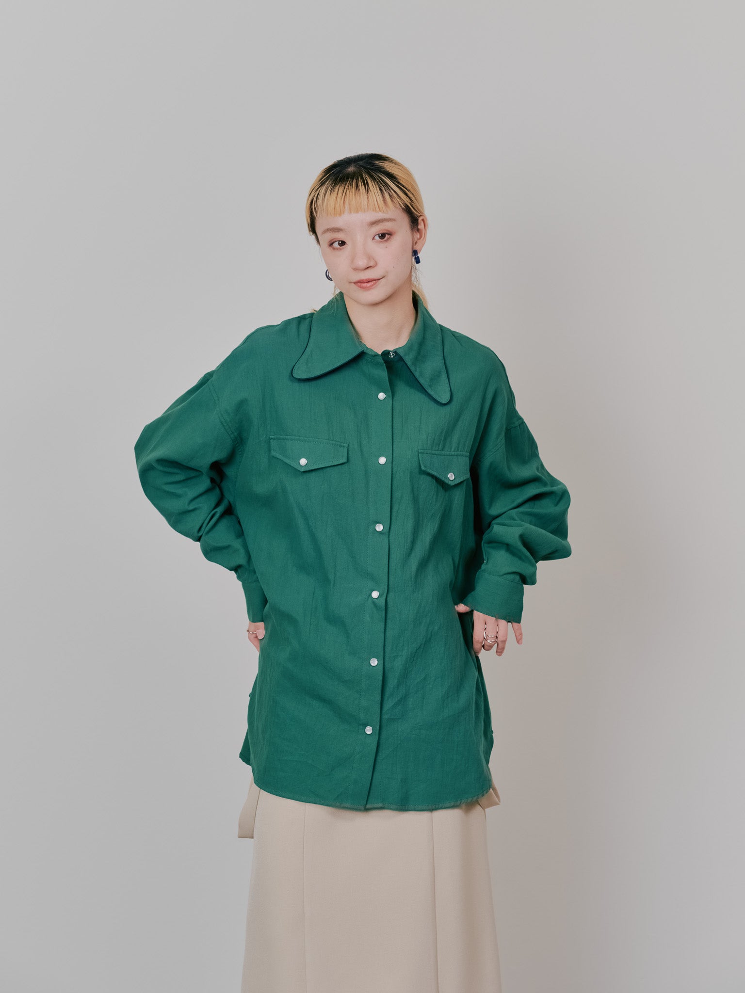 【-PRE SALE- 12/15 18:00まで!!】バタフライカラーウエスタンライクシャツ [601451] green