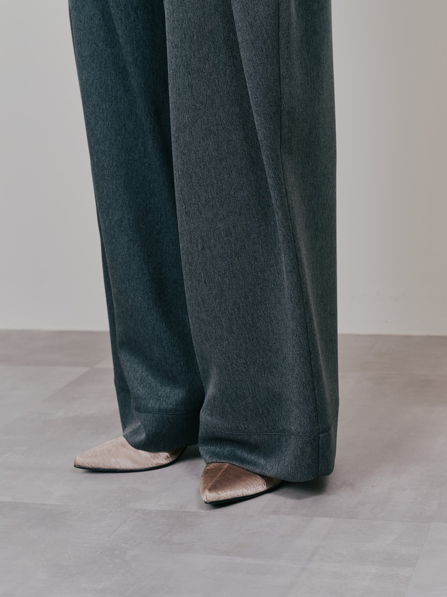 【SALE】フロントリボンワイドタックパンツ [603330] charcoal