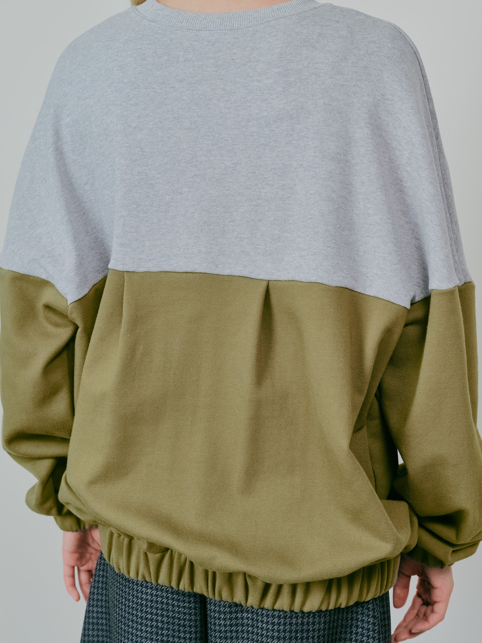 【SALE】配色スウェットギャザートップス [601449] khaki