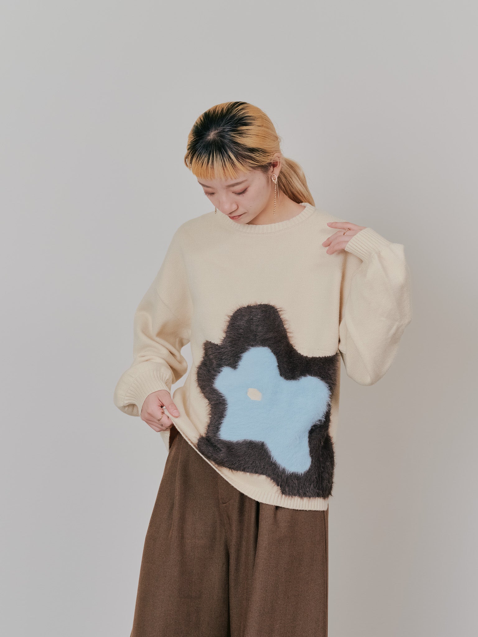 【SALE】フラワーモチーフニットトップス [601408] ecru