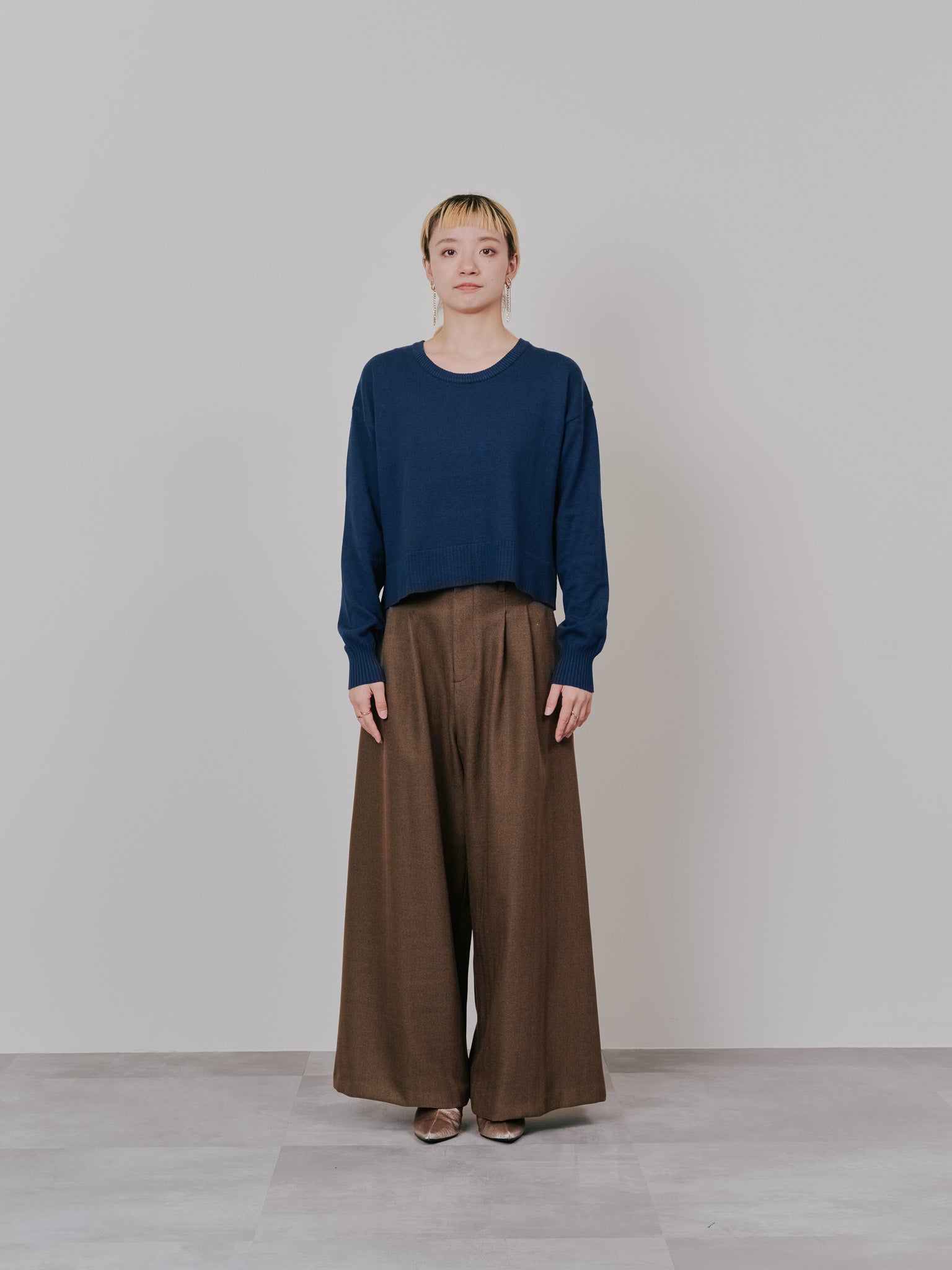 【-PRE SALE- 12/15 18:00まで!!】バックスリットカシミアニットトップス [605550] navy