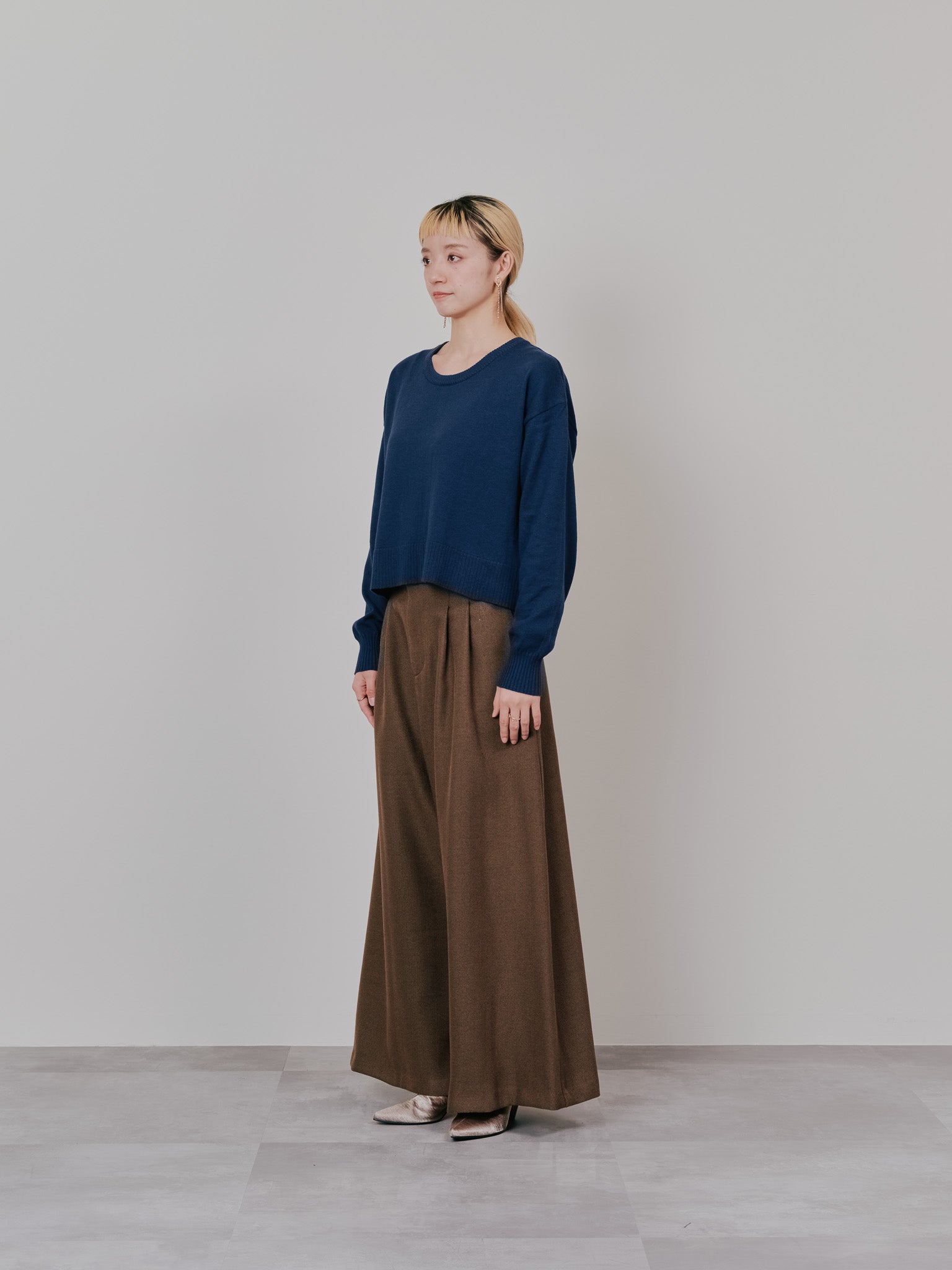 【-PRE SALE- 12/15 18:00まで!!】バックスリットカシミアニットトップス [605550] navy