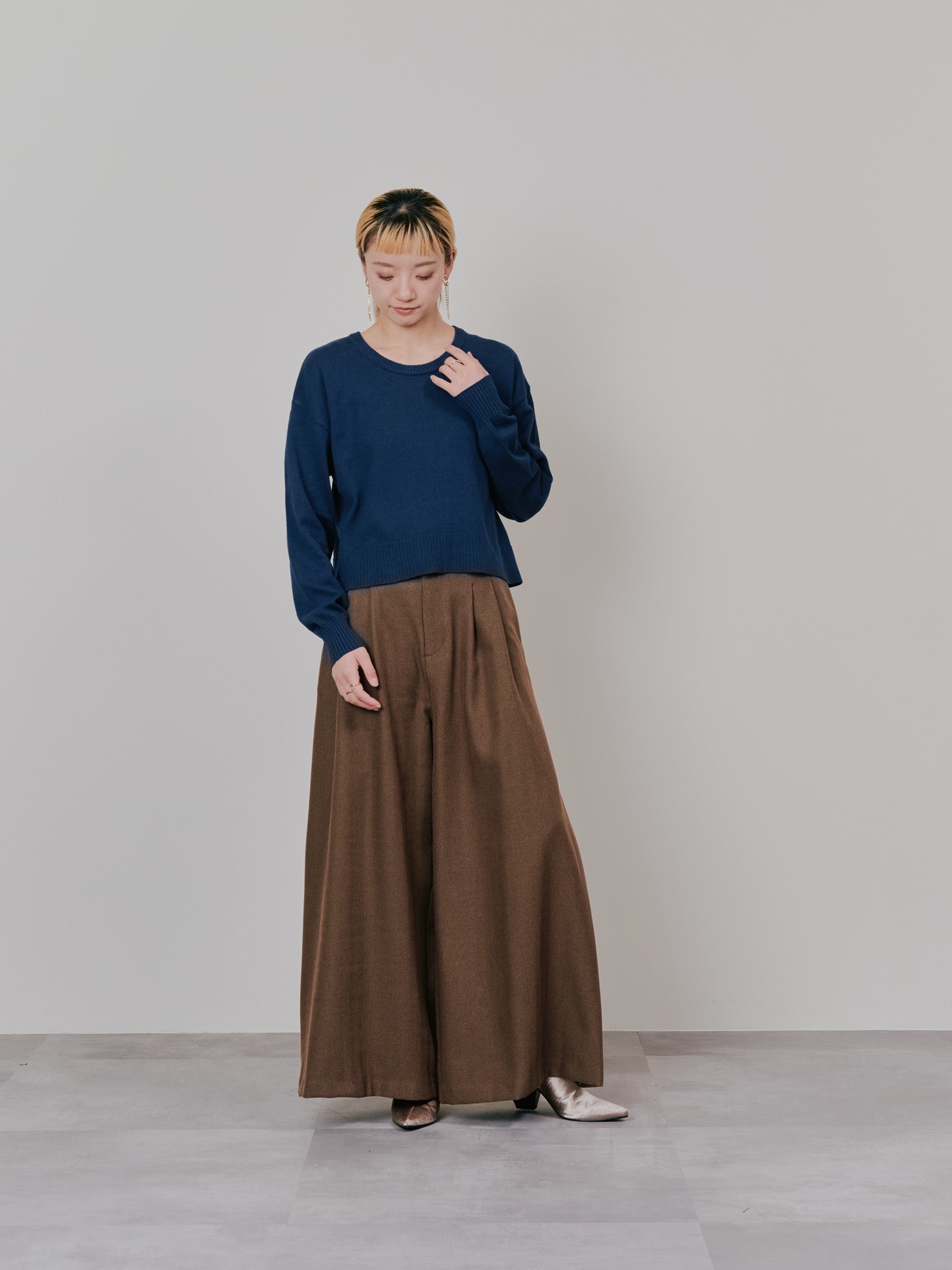 【-PRE SALE- 12/15 18:00まで!!】バックスリットカシミアニットトップス [605550] navy