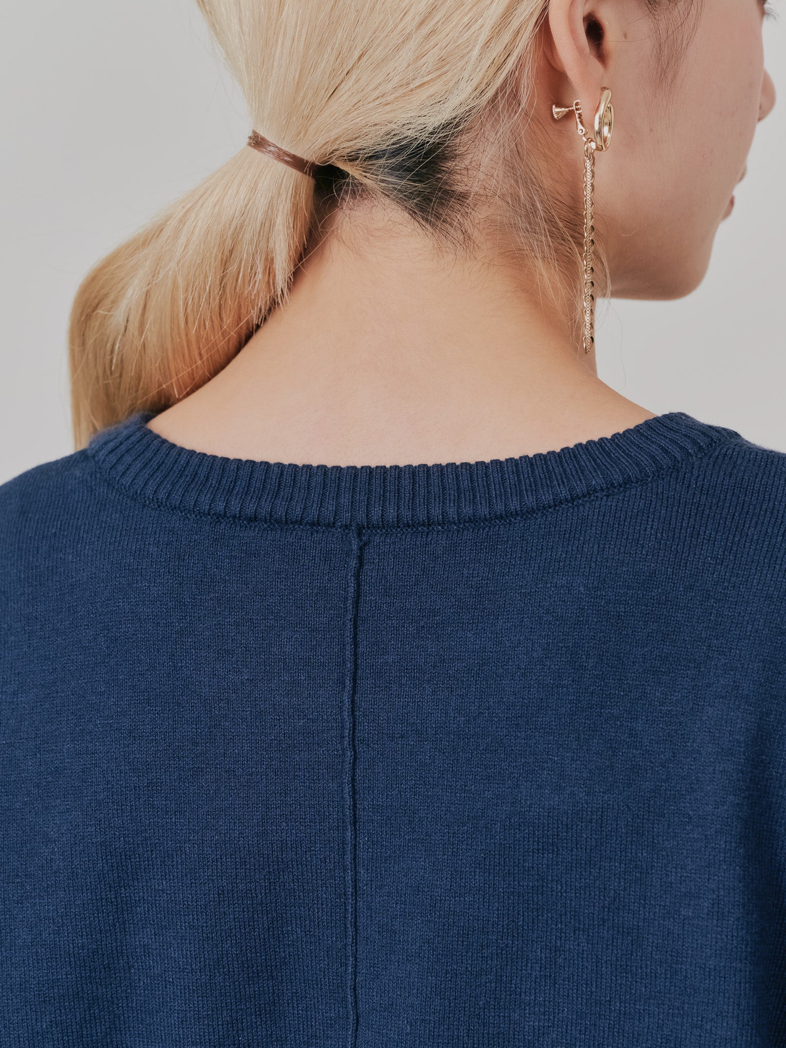 【-PRE SALE- 12/15 18:00まで!!】バックスリットカシミアニットトップス [605550] navy