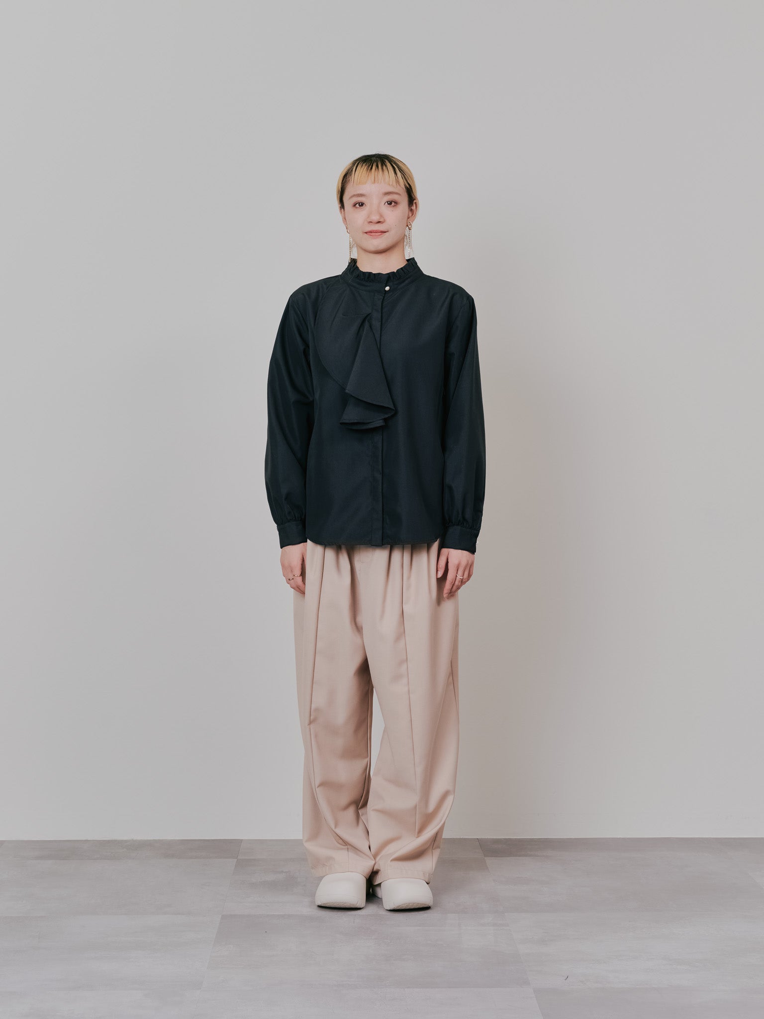 【-PRE SALE- 12/15 18:00まで!!】マーベストライクタックボリュームパンツ [601376] beige