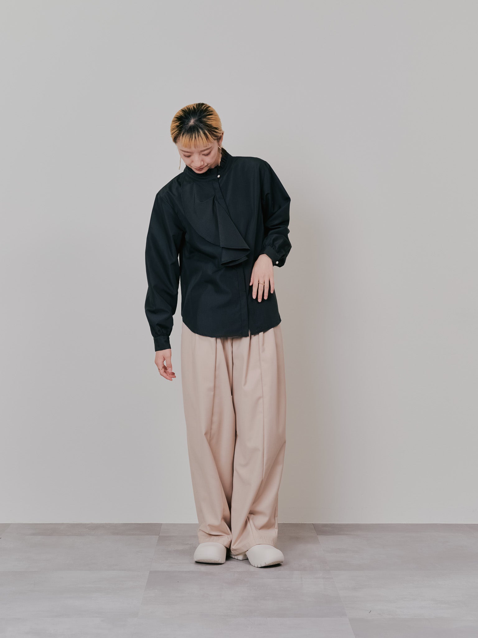 【SALE】マーベストライクタックボリュームパンツ [601376] beige