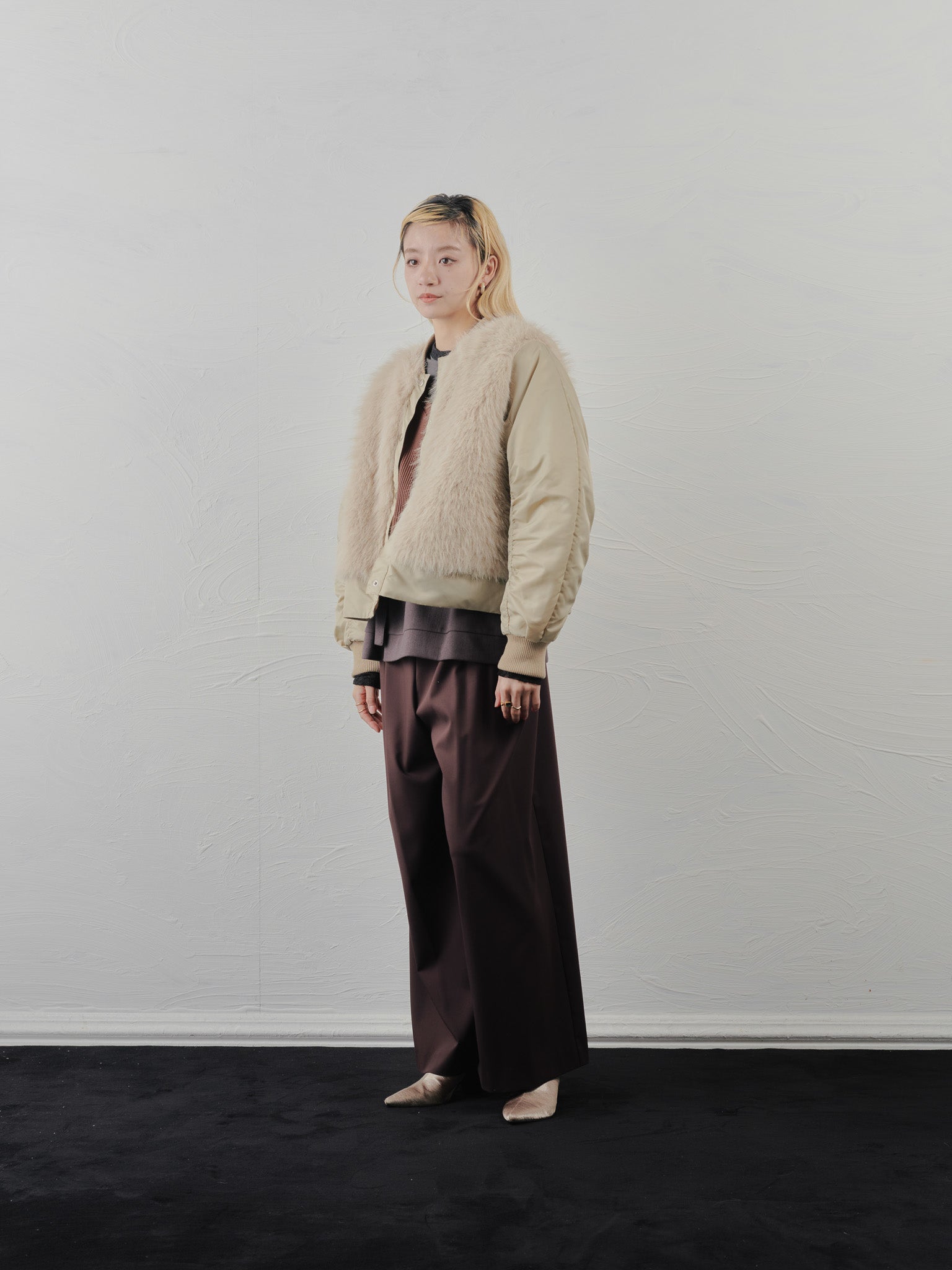 【-PRE SALE- 12/15 18:00まで!!】ダブル衿配色ファーベストレイヤードライク中綿ジャケット [605546] beige