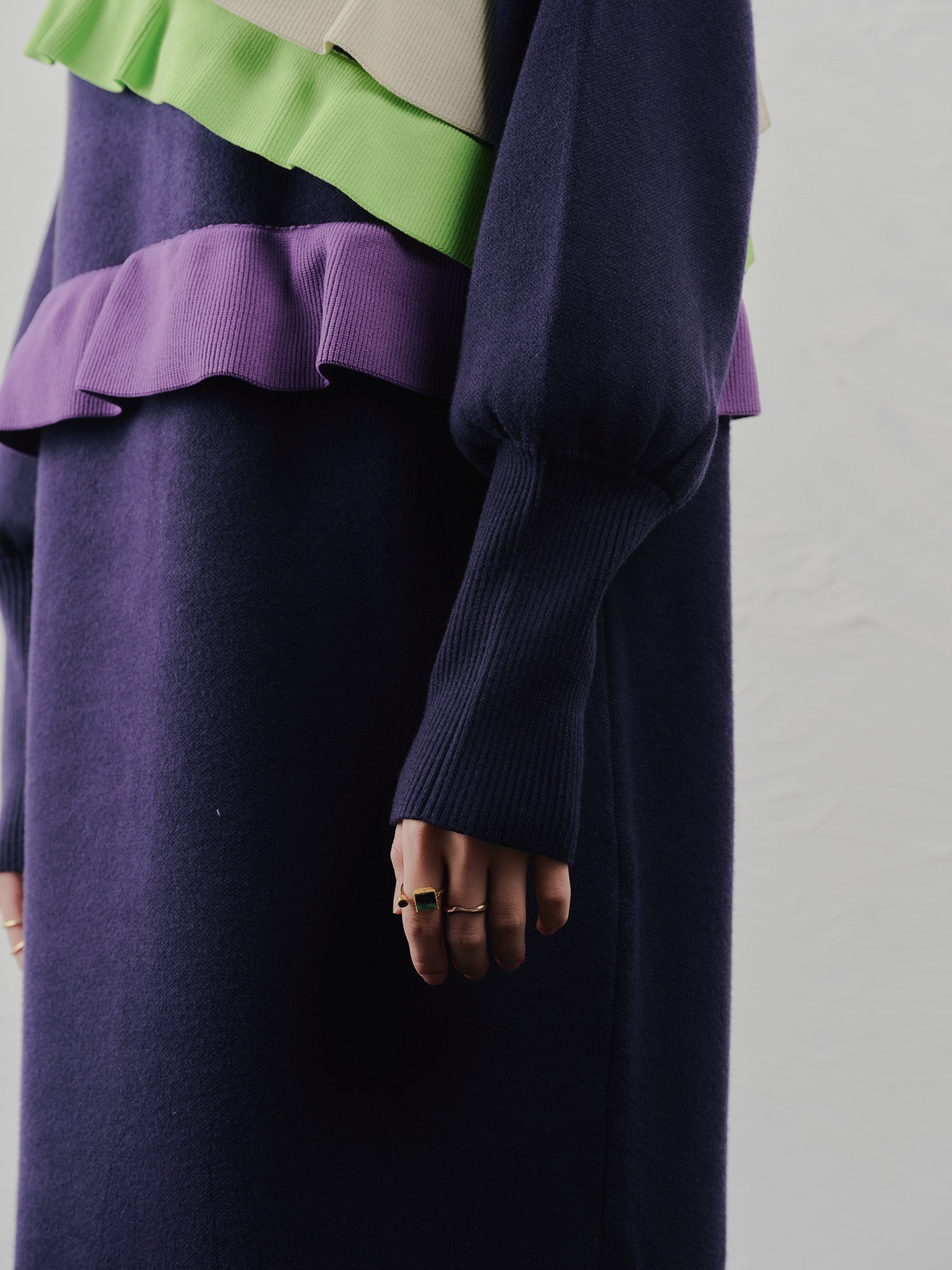 配色フリルティアードニットワンピース [601411] navy