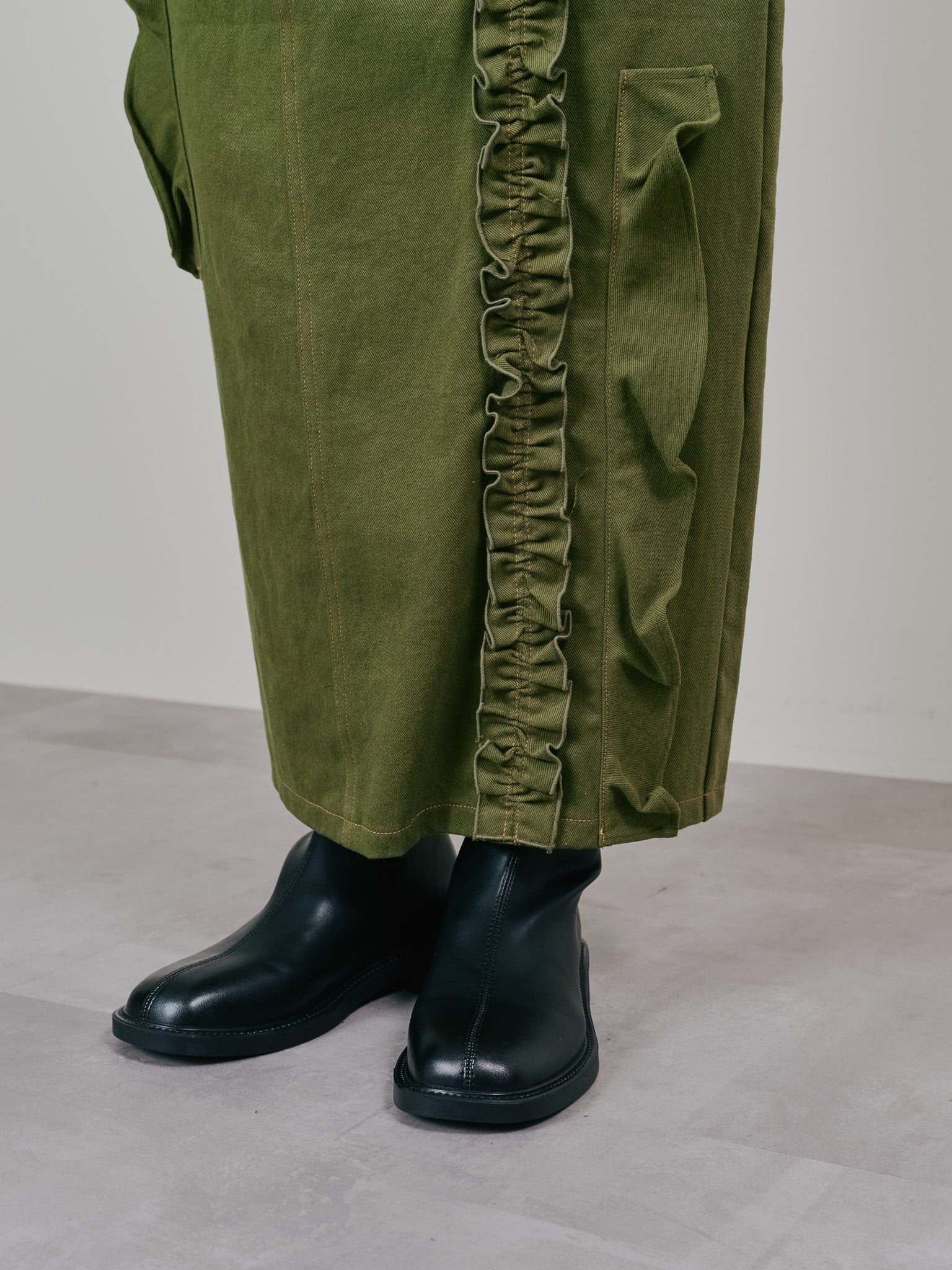 【SALE】ミックスフリルカツラギタイトスカート [601358] khaki