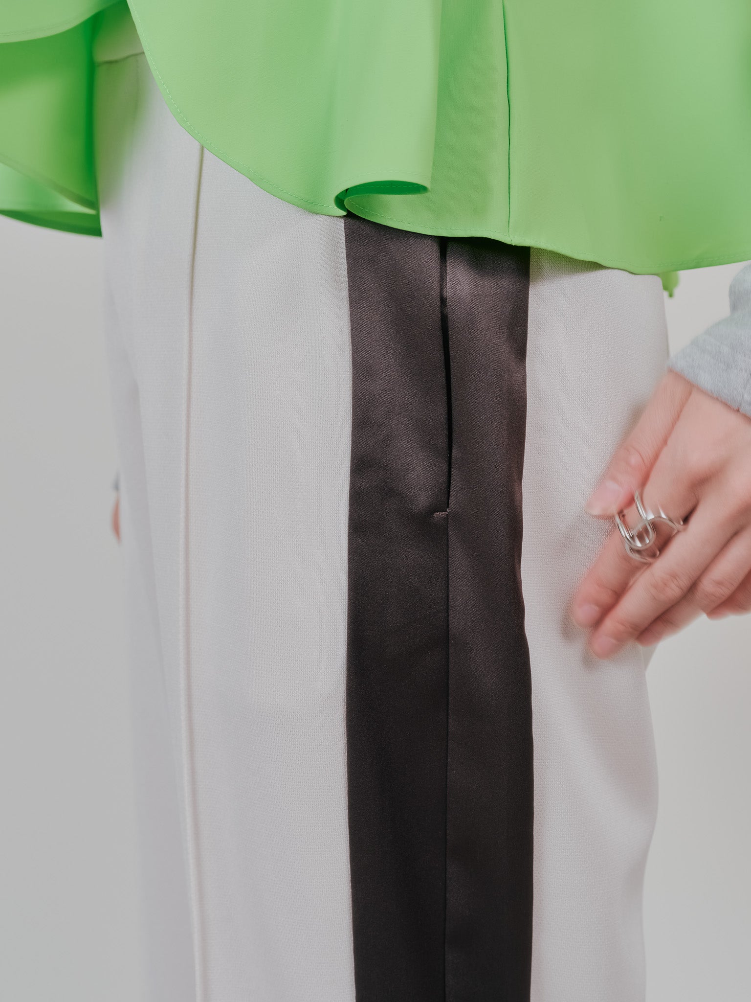 【SALE】配色サイドライントラックパンツ [603340] ivory