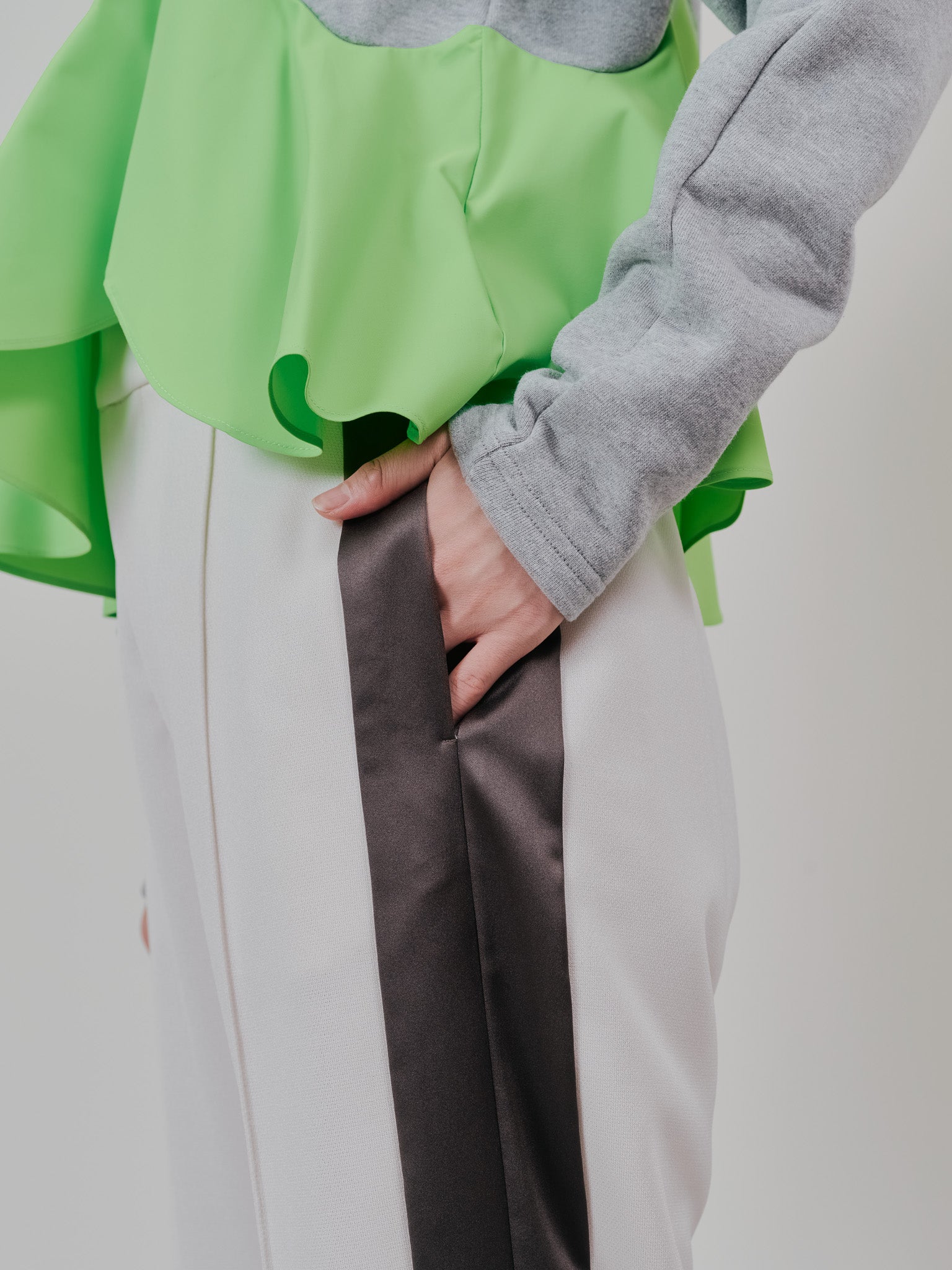 【SALE】配色サイドライントラックパンツ [603340] ivory